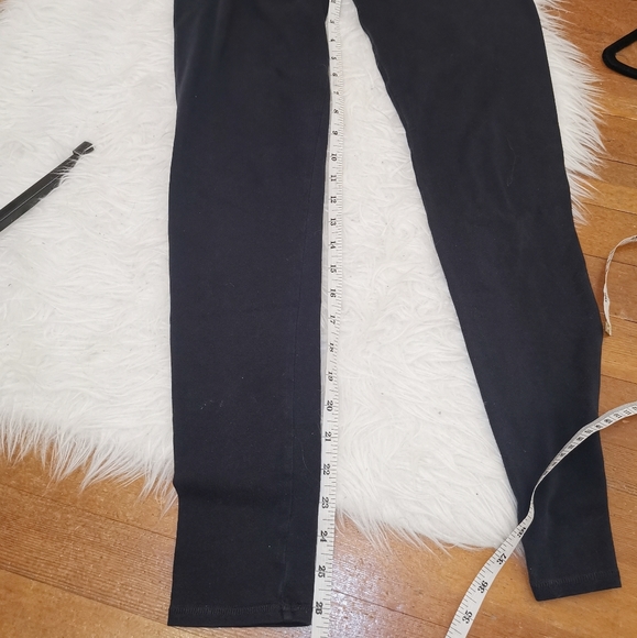 Abercrombie & Fitch black leggings - Picture 7 of 8